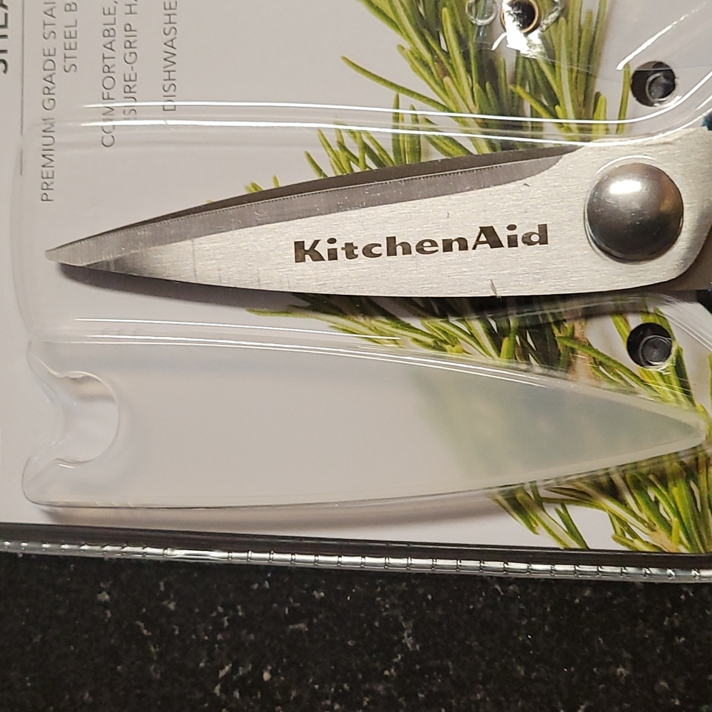 KitchenAid Utility Shears - Picture 3 of 6